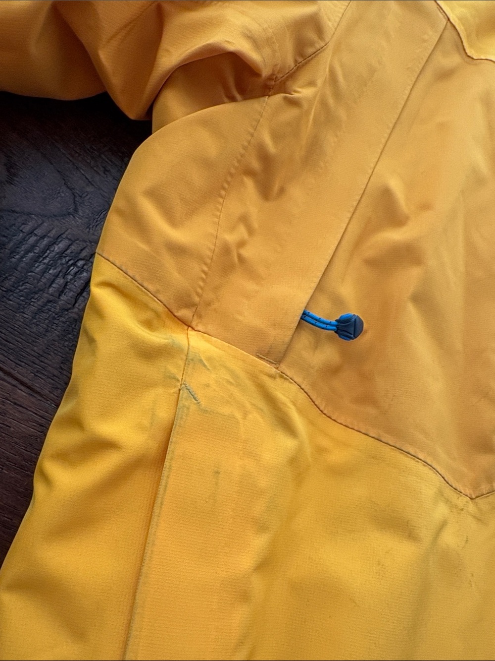 The North Face Men's Bright Yellow Hooded Ski and Snowboard Jacket - Size M - Picture 3 of 11